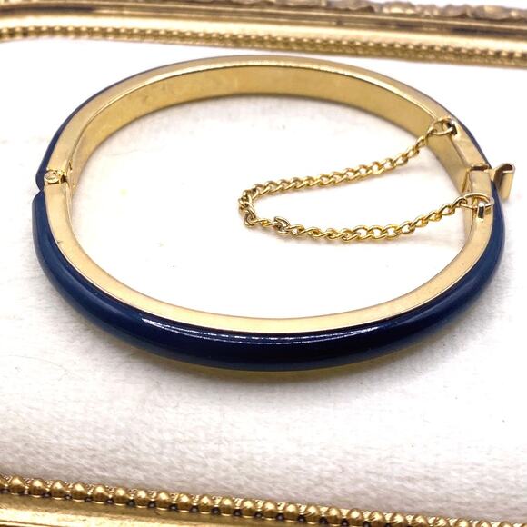 VTG Blue Acrylic Bangle Bracelet With Safety Chain - Picture 4 of 4
